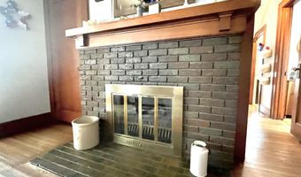 906 Locust St, Atlantic, IA 50022
