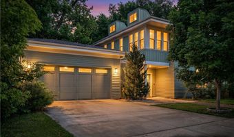 303 SE B St, Bentonville, AR 72712
