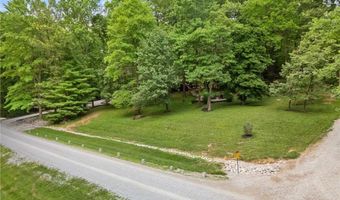 3250 N Shamrock Ln, Birdseye, IN 47513