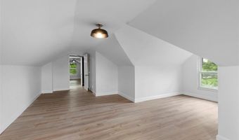 9938 Coventry Ln, Affton, MO 63123