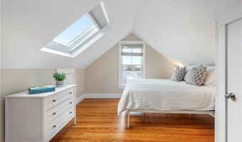 36 Bull St, Newport, RI 02840