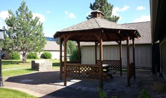 29 C Chardonnay Dr, Blanchard, ID 83804