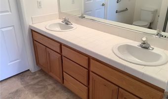 11562 Oak St, Apple Valley, CA 92308