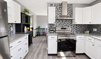 451 27th St, Allegan, MI 49010