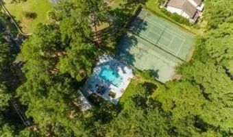 1 Marsh Harbor Dr A, Beaufort, SC 29907