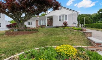 6 Varnum Ave, Bristol, RI 02809