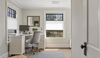 12 Bliss Rd, Newport, RI 02840