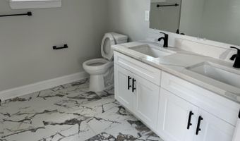 65 Grant Ave, Carteret, NJ 07008