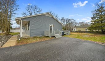 115 W HIGH St, Felton, DE 19943