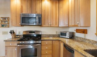 266 Ursa Ridge Rd, Brattleboro, VT 05301