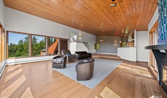 11411 Snowline Dr, Anchorage, AK 99507