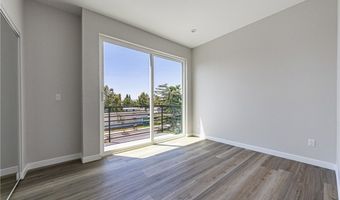 6700 Balboa, Los Angeles, CA 91406
