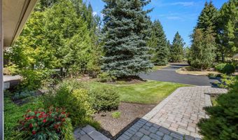 19490 Green Lakes Loop, Bend, OR 97702