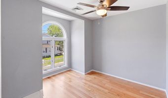 45 Compton St, Belford, NJ 07718
