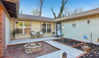 117 Old Oaks Dr, Ballwin, MO 63011