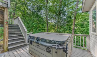18 Armsby Cir, Campton, NH 03223