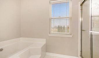 1631 Weatherstone Dr, Ann Arbor, MI 48108