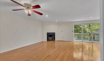 10 Valley Run Dr 10, Cromwell, CT 06416