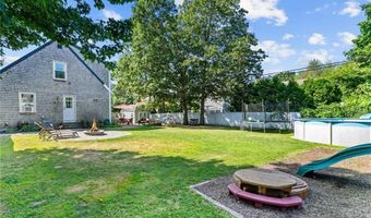 59 Belvedere Dr, Bristol, RI 02809