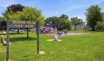 15924 Hanover Ave, Allen Park, MI 48101