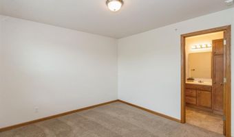 1080 Rachael St 304, North Liberty, IA 52317