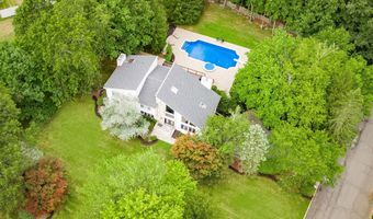 14 S Post Ln, Airmont, NY 10952
