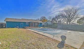 4055 Farmstead St, Bel Aire, KS 67220