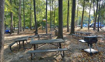 4333 AMERICANA Dr 203, Annandale, VA 22003