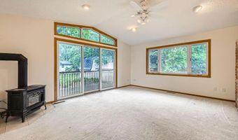 211 Mckinley St, Anoka, MN 55303