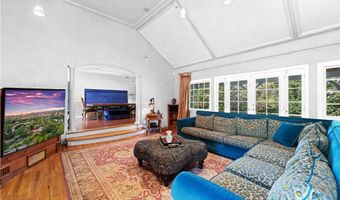 5920 Colodny Dr, Agoura Hills, CA 91301