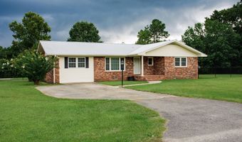 415 W Pine St, Andrews, SC 29510