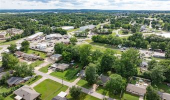 505 7th St, Barling, AR 72923