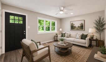 715 E Springfield St, Aurora, MO 65605