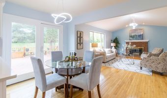 2864 Mystic Dr, Ann Arbor, MI 48103