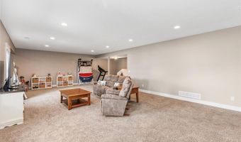 1020 Baileys Grove Dr, Adel, IA 50003