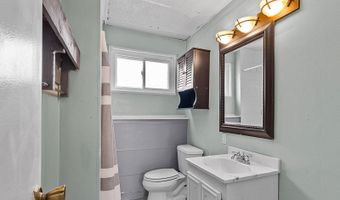 900 PHOENIX Dr, Cheyenne, WY 82001