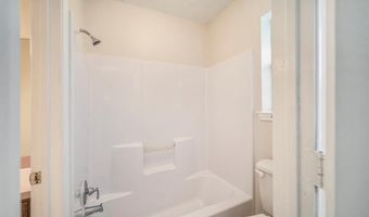 516 Heather Ln, Keene, TX 76059