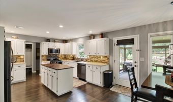 6765 WINDERMERE Ct, Allentown, PA 18104
