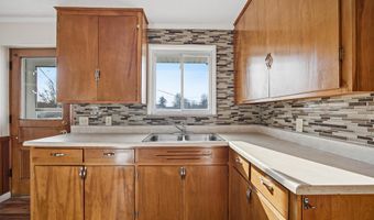 3033 Sullivant Ave, Columbus, OH 43204
