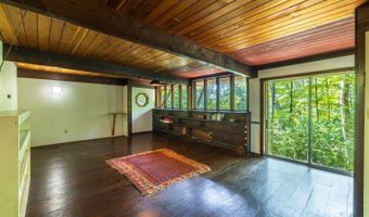 15 Angela St, Athens, OH 45701