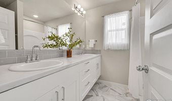 403 Pony Express Trl, Ault, CO 80610