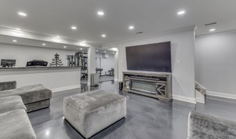 919 Angus Ln, Indianapolis, IN 46217