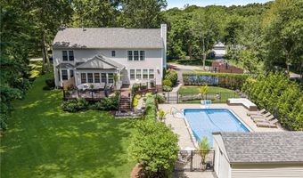 64 Fieldstone Ln, North Kingstown, RI 02874