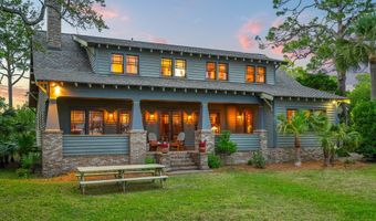 25 17th St, Apalachicola, FL 32320