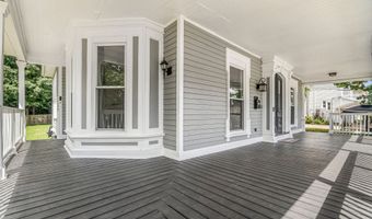 19 Lester St, Ansonia, CT 06401