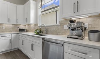 205 Caron Ln, Bay St. Louis, MS 39520