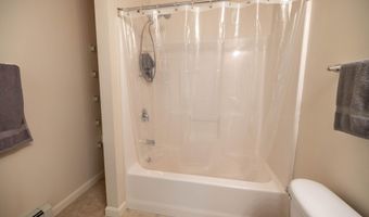 77 Knowles Rd, Belgrade, ME 04917