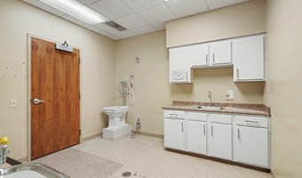 842 W Warwick Dr, Alma, MI 48801