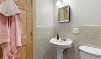 70 Tabor Cir, Albany, NH 03818