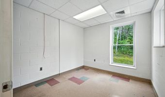 10 Pethaven Ln, Augusta, ME 04330